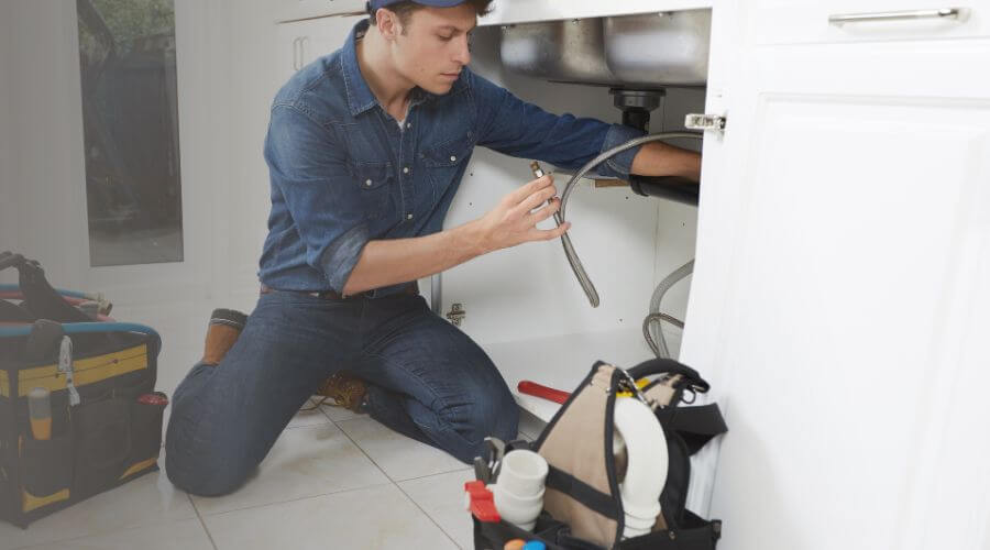 Professional water heater repair in Alleyton, TX
